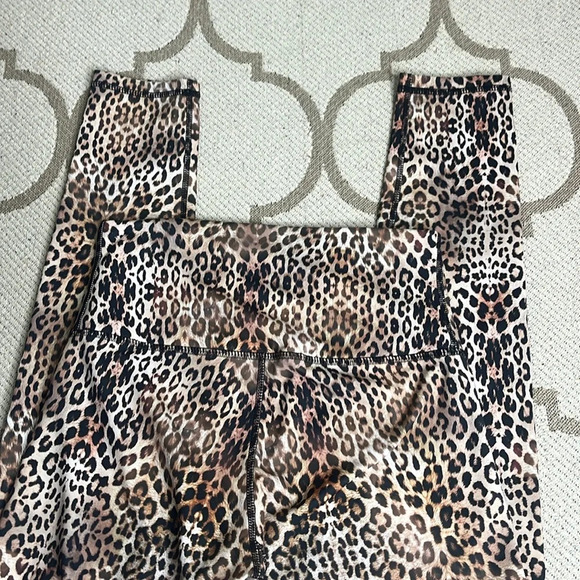 DYI define your inspiration Leopard Print Leggings - Picture 7 of 11